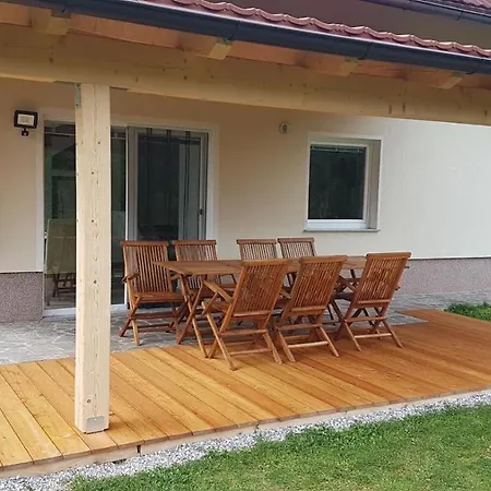 Hisa Jan * Gorenja Trebusa